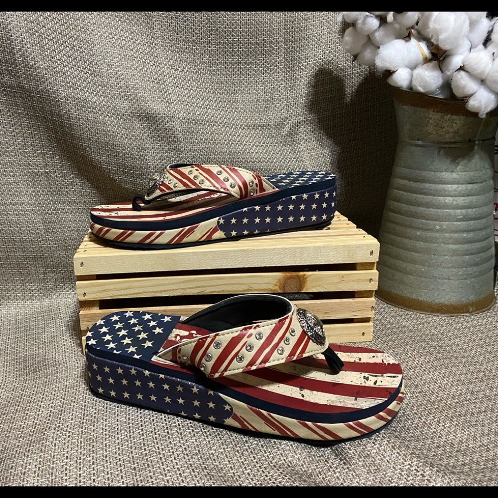 Montana West Flag Sandals